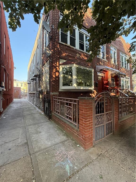 685 Essex Street East New York Brooklyn NY 11208