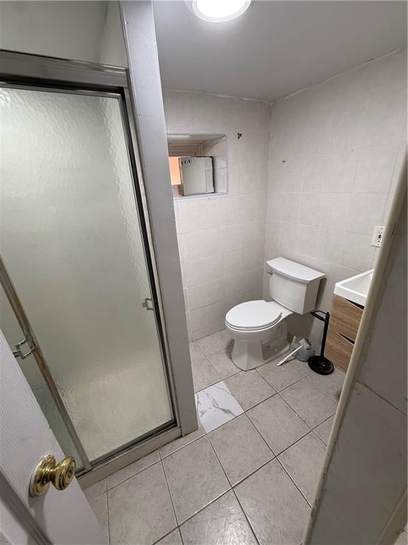 685 Essex Street East New York Brooklyn NY 11208