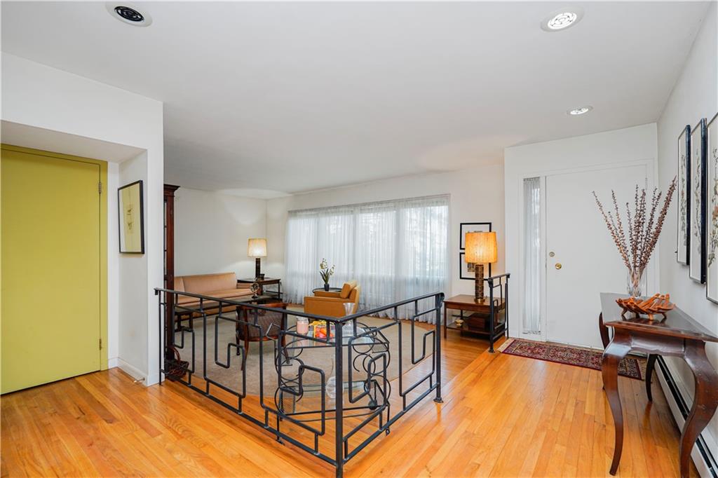 60 Cedar Terrace Grymes Hill Staten Island NY 10304