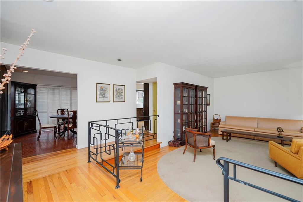 60 Cedar Terrace Grymes Hill Staten Island NY 10304
