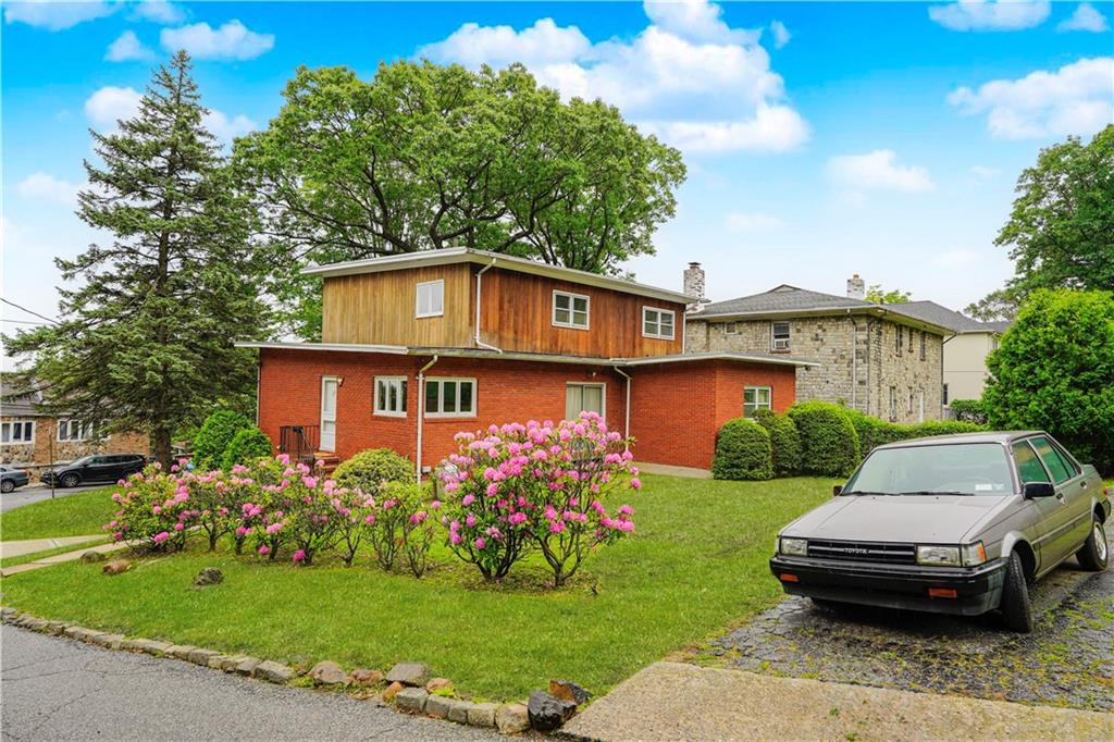 60 Cedar Terrace Grymes Hill Staten Island NY 10304