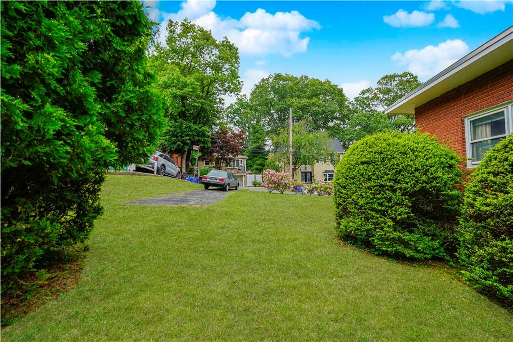 60 Cedar Terrace Grymes Hill Staten Island NY 10304