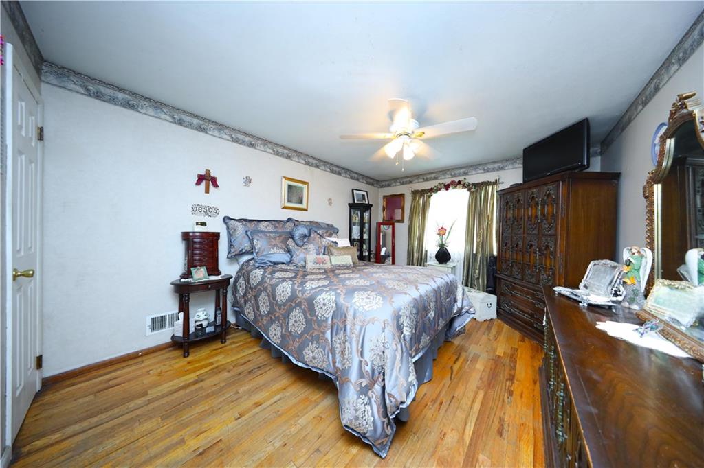 53 Marisa Circle Rossville Staten Island NY 10309