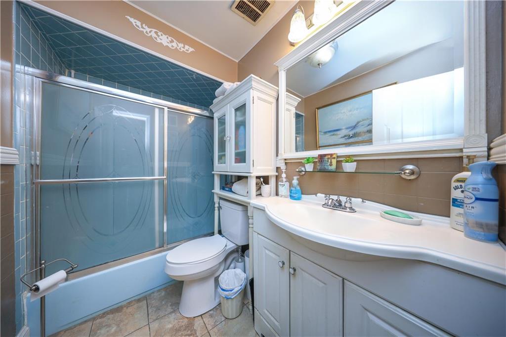 53 Marisa Circle Rossville Staten Island NY 10309