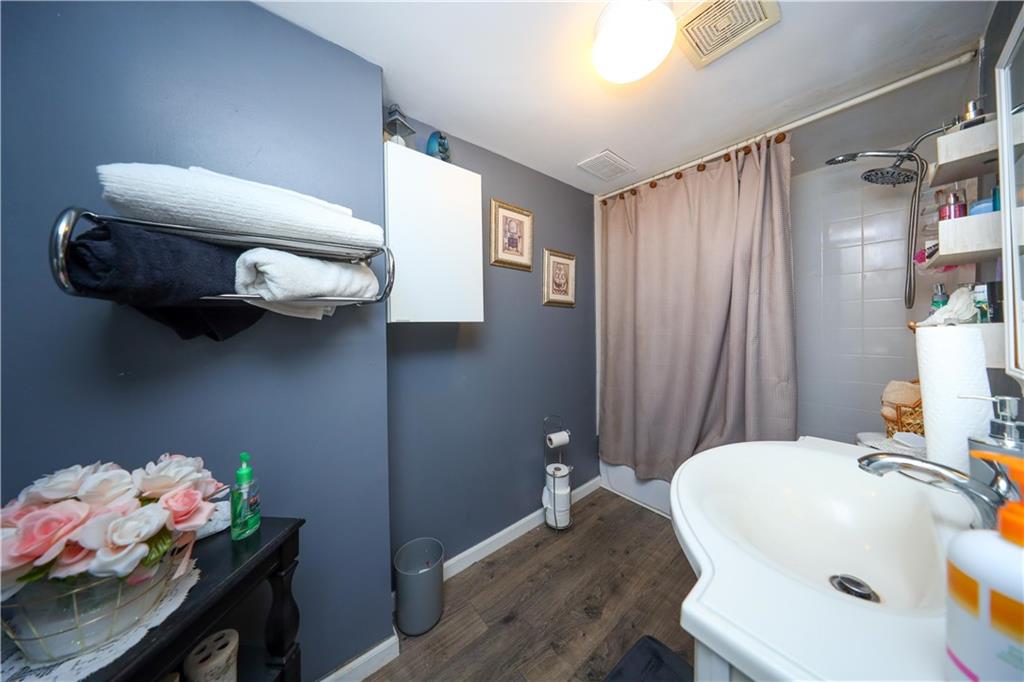 53 Marisa Circle Rossville Staten Island NY 10309