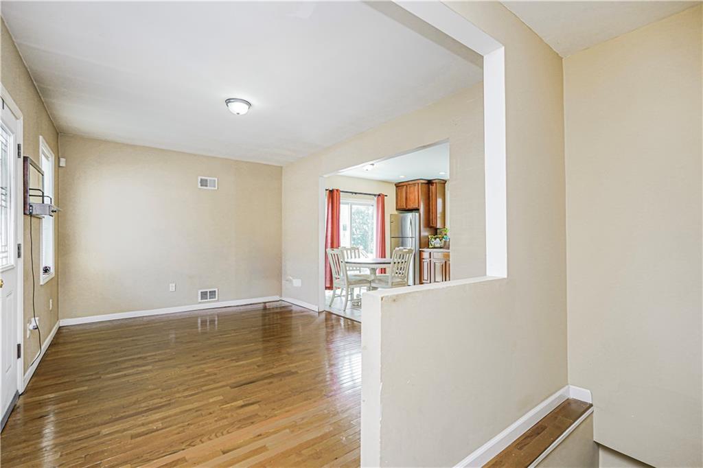 483 Van Duzer Street Tompkinsville Staten Island NY 10301