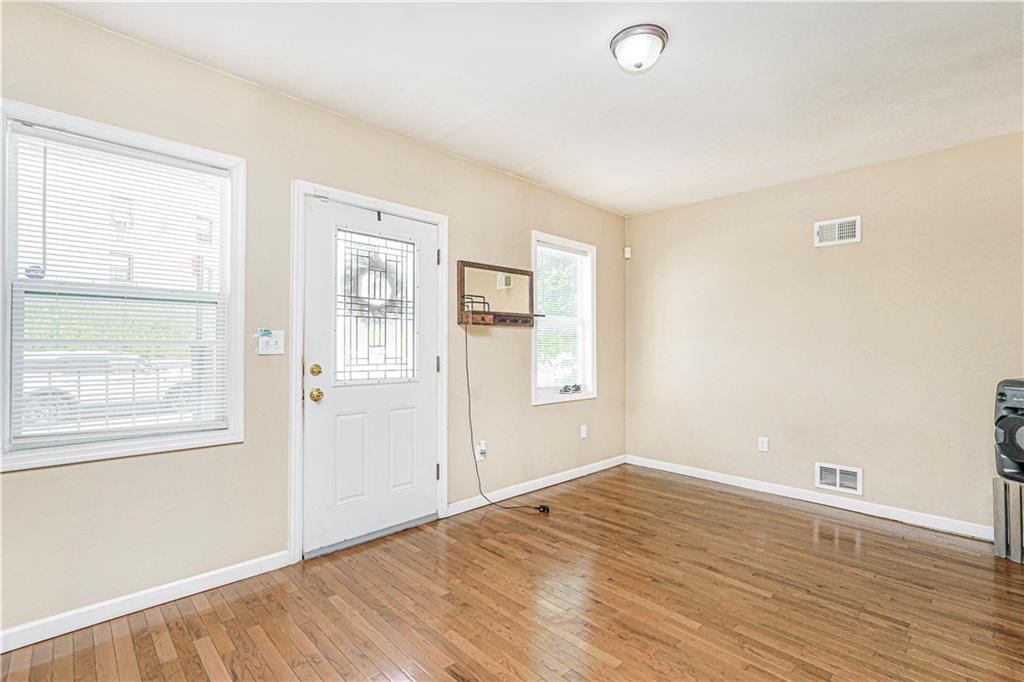 483 Van Duzer Street Tompkinsville Staten Island NY 10301