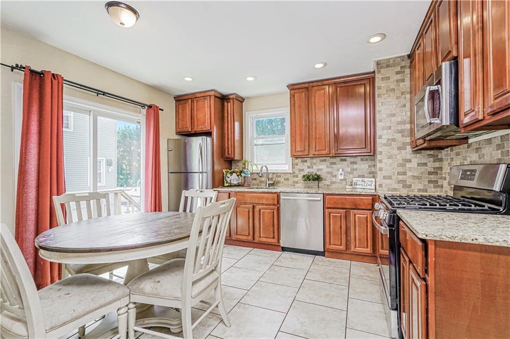 483 Van Duzer Street Tompkinsville Staten Island NY 10301