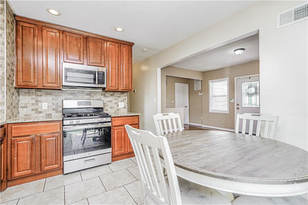 483 Van Duzer Street Tompkinsville Staten Island NY 10301
