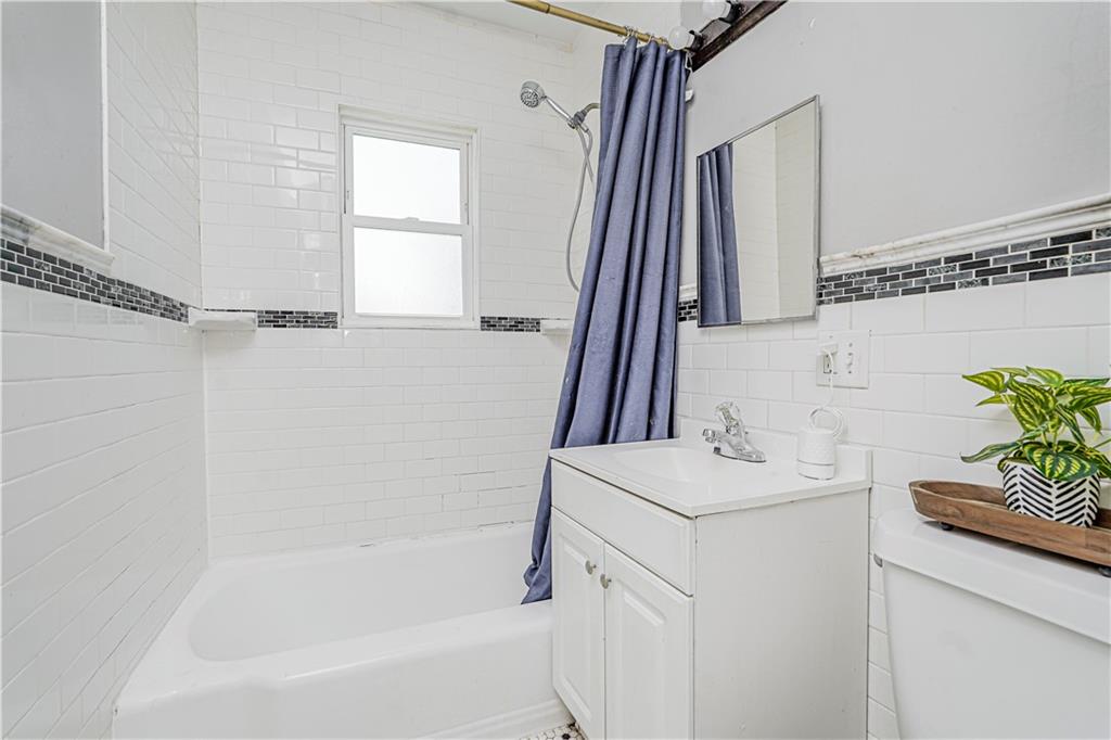 483 Van Duzer Street Tompkinsville Staten Island NY 10301
