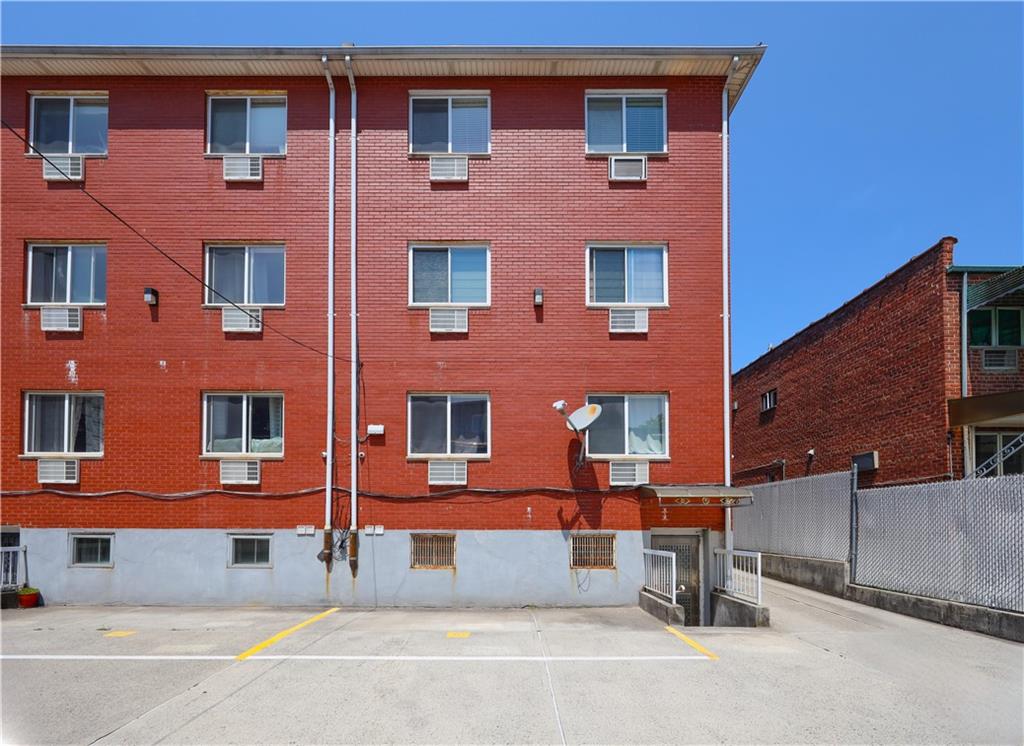 39 Bay 38th Street Bensonhurst Brooklyn NY 11214