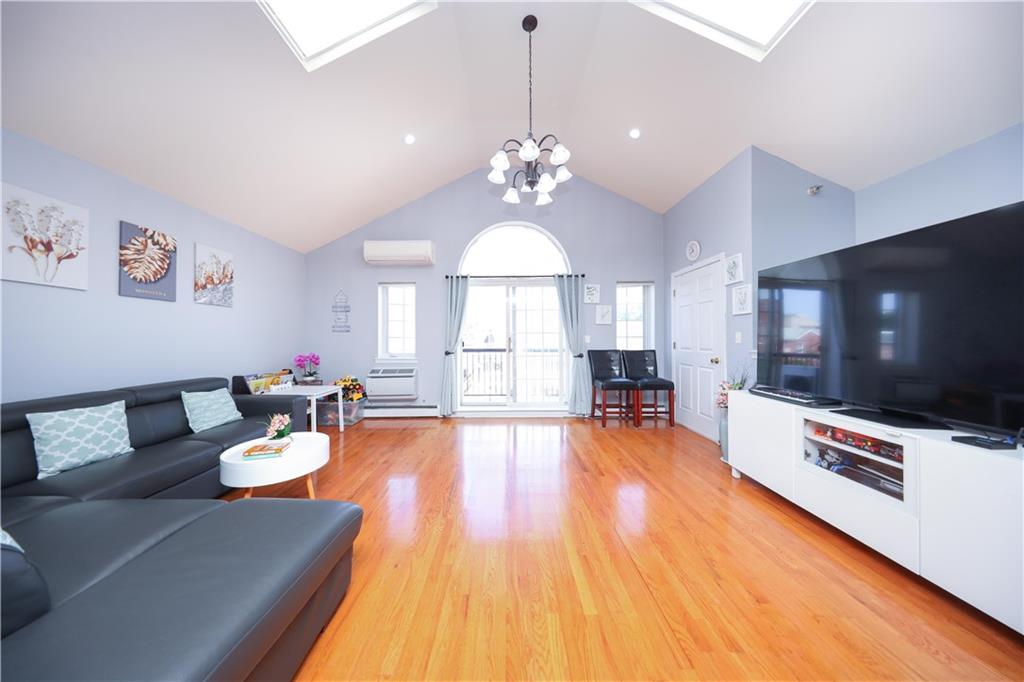 39 Bay 38th Street Bensonhurst Brooklyn NY 11214