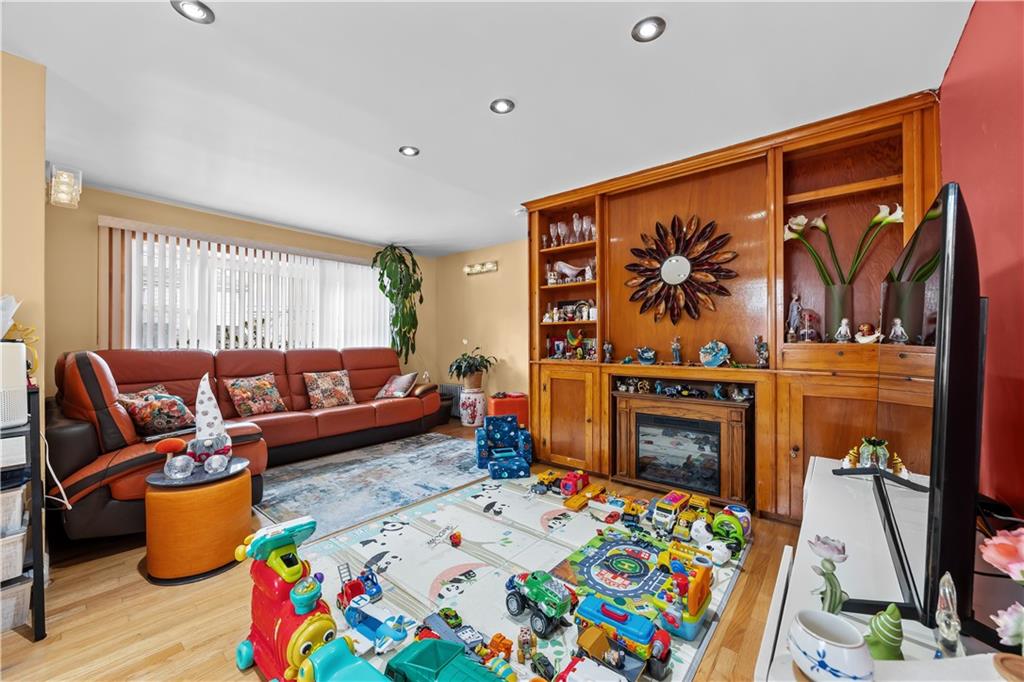 8 Lester Court Gerritsen Beach Brooklyn NY 11229