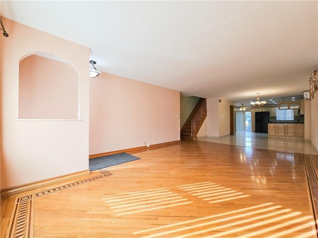 2552 West 17th Street Bensonhurst Brooklyn NY 11214