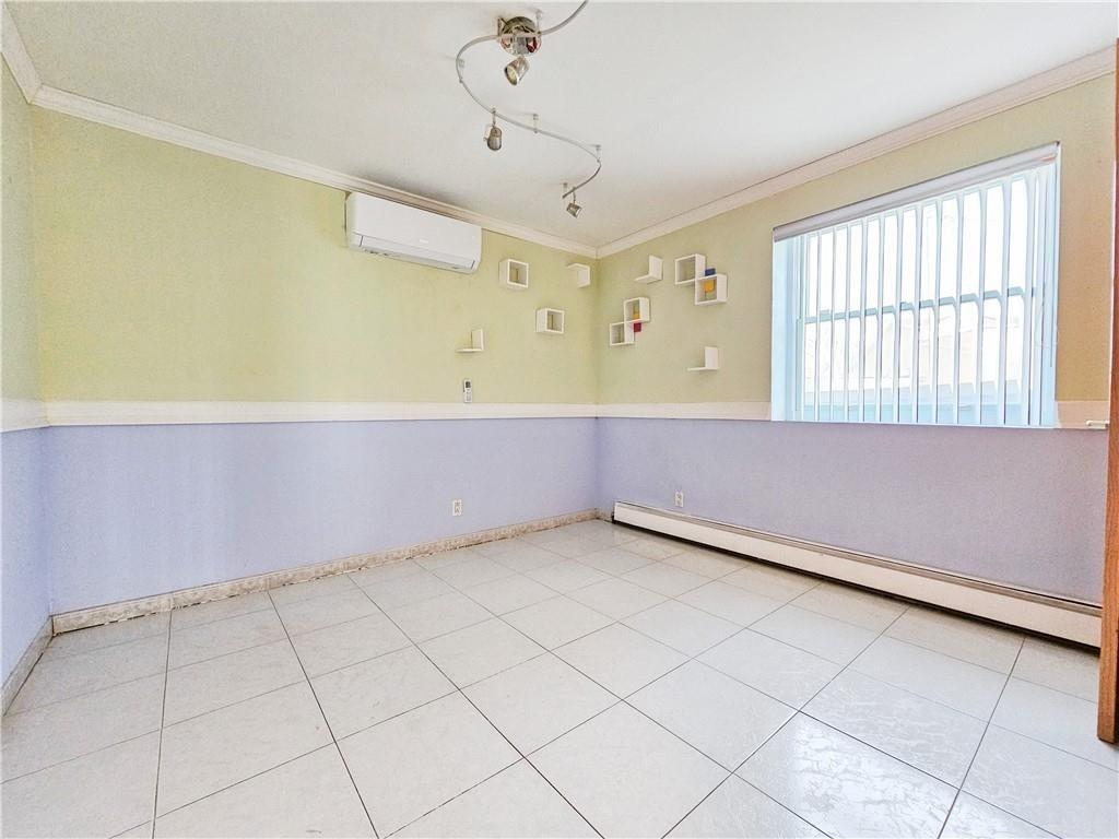 2552 West 17th Street Bensonhurst Brooklyn NY 11214