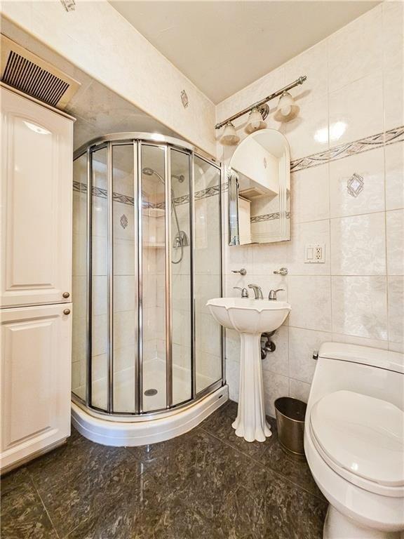 2552 West 17th Street Bensonhurst Brooklyn NY 11214