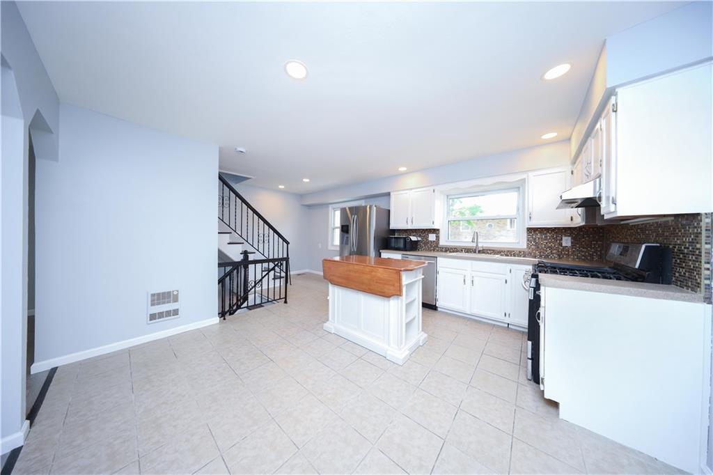 2 Remsen Street Old Town Staten Island NY 10304