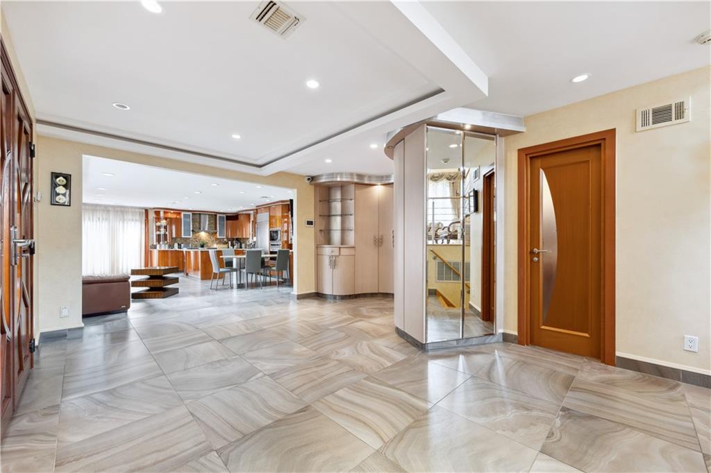 162 Norfolk Street Manhattan Beach Brooklyn NY 11235