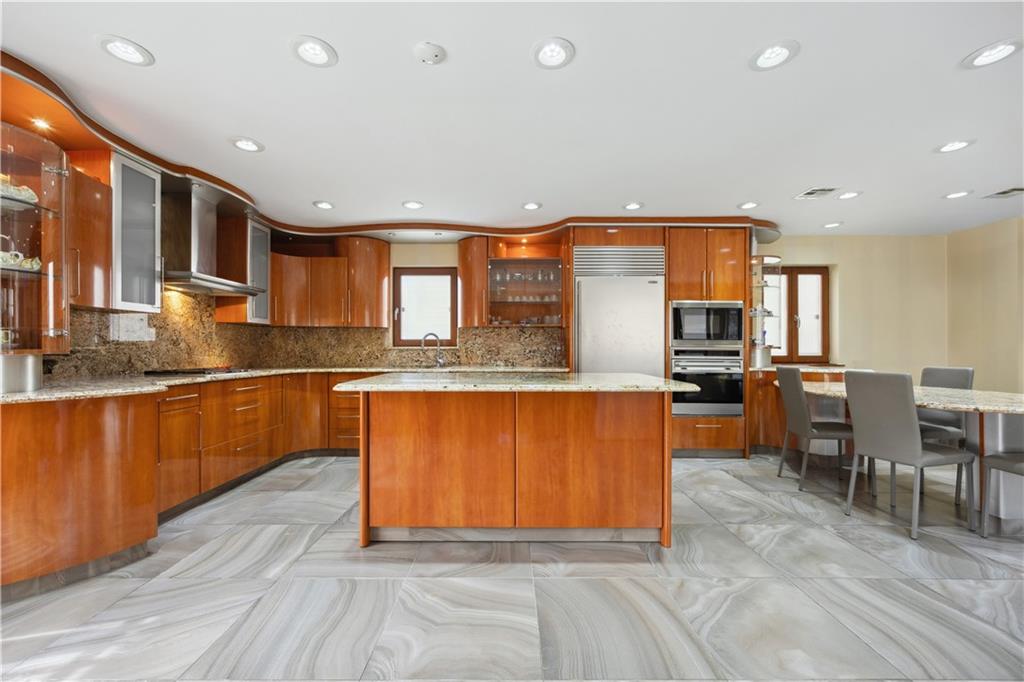 162 Norfolk Street Manhattan Beach Brooklyn NY 11235