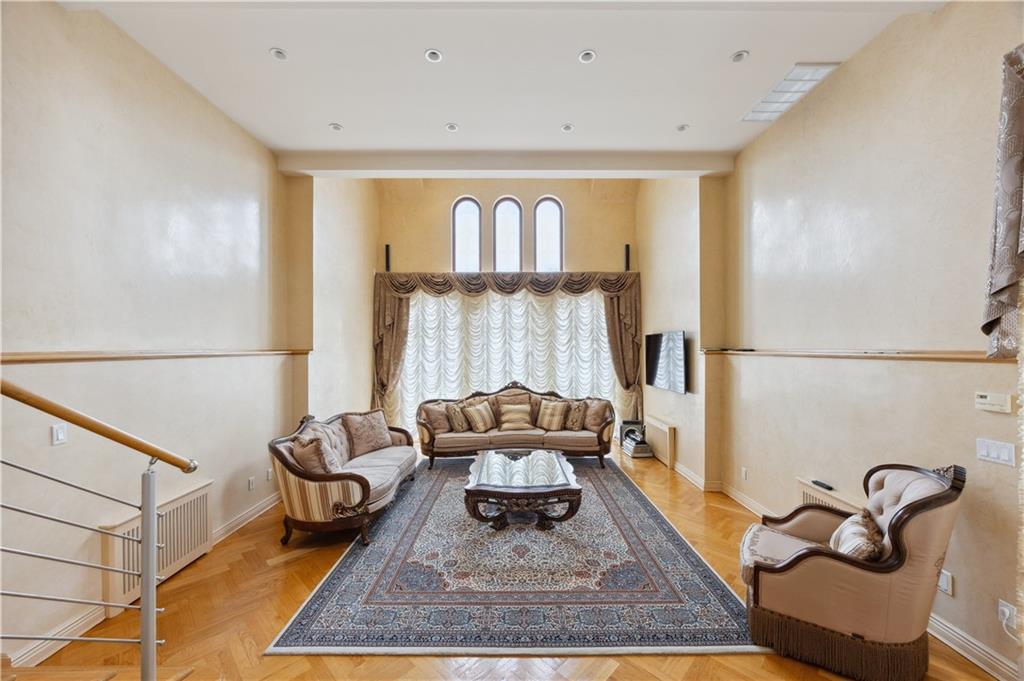 162 Norfolk Street Manhattan Beach Brooklyn NY 11235