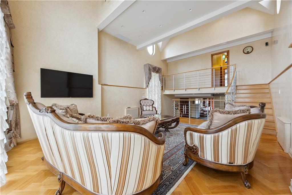 162 Norfolk Street Manhattan Beach Brooklyn NY 11235