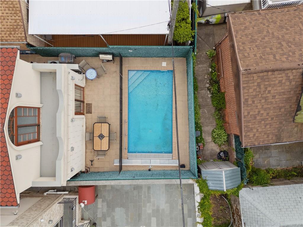 162 Norfolk Street Manhattan Beach Brooklyn NY 11235