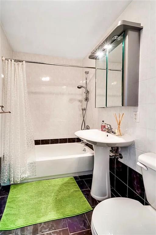 2900 East 29TH Street Sheepshead Bay Brooklyn NY 11235