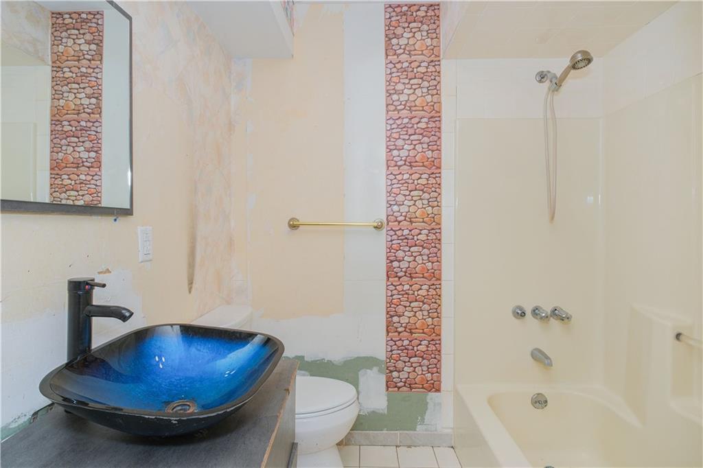 293 Wingham Street Rosebank Staten Island NY 10305