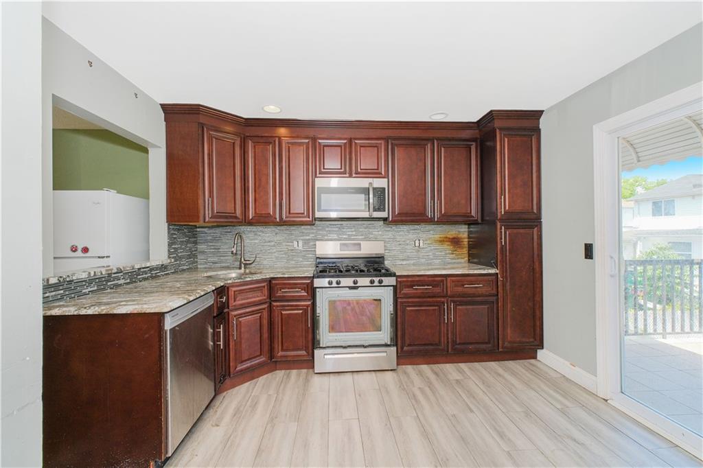 293 Wingham Street Rosebank Staten Island NY 10305