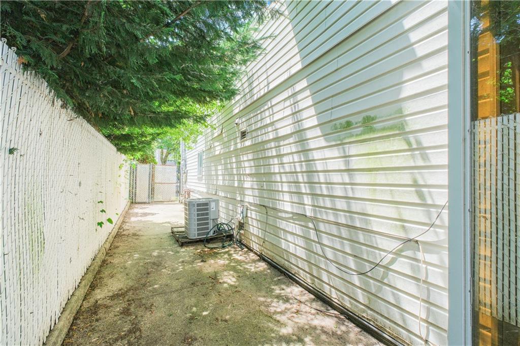 293 Wingham Street Rosebank Staten Island NY 10305