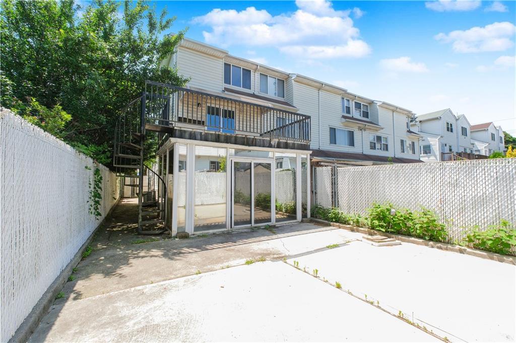 293 Wingham Street Rosebank Staten Island NY 10305