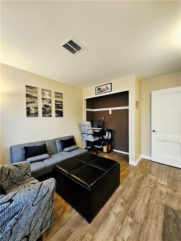 221 Pond Way Mariner's Harbor Staten Island NY 10303