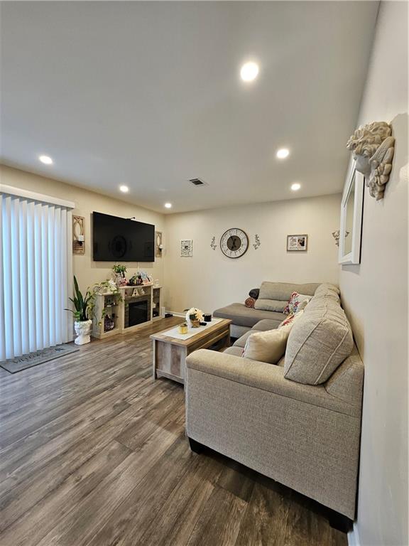 221 Pond Way Mariner's Harbor Staten Island NY 10303