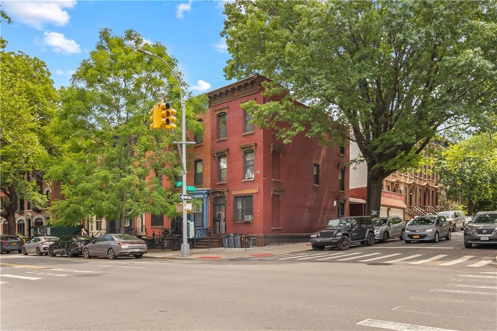 385 6th Ave Park Slope Brooklyn NY 11215