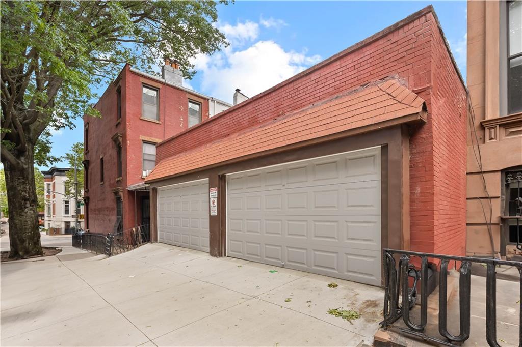 385 6th Ave Park Slope Brooklyn NY 11215