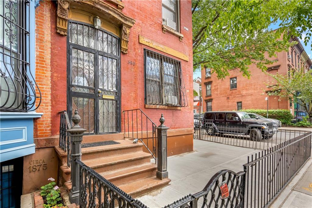 385 6th Ave Park Slope Brooklyn NY 11215