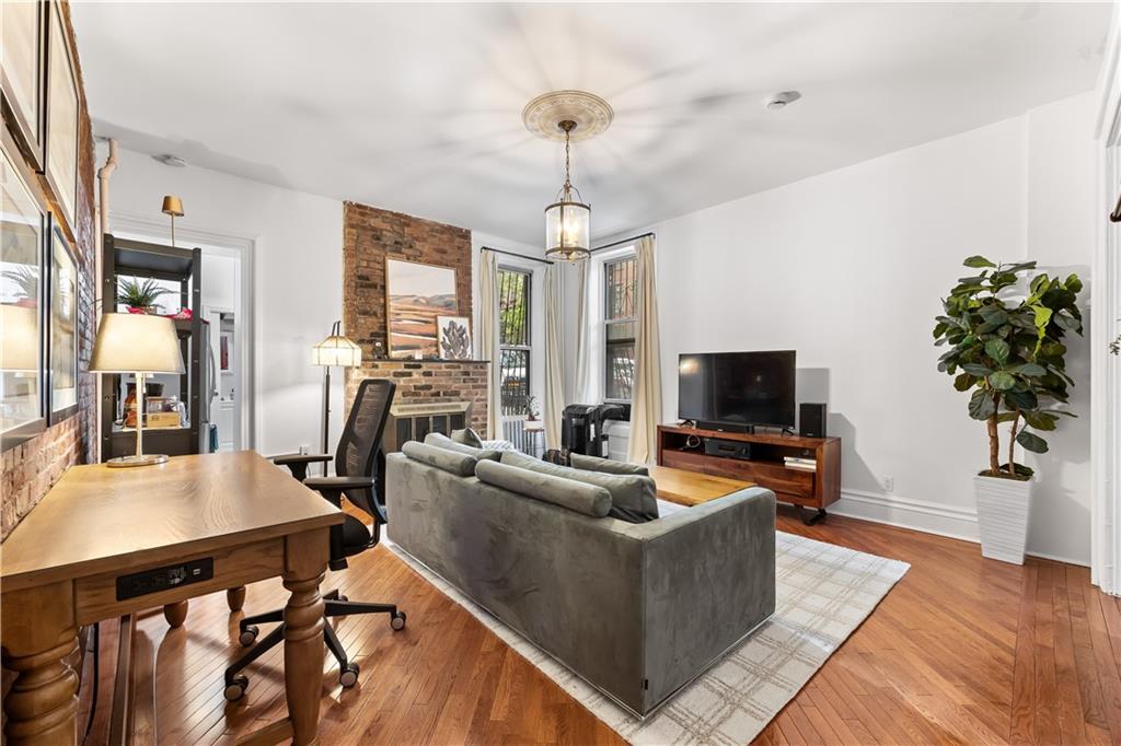 385 6th Ave Park Slope Brooklyn NY 11215
