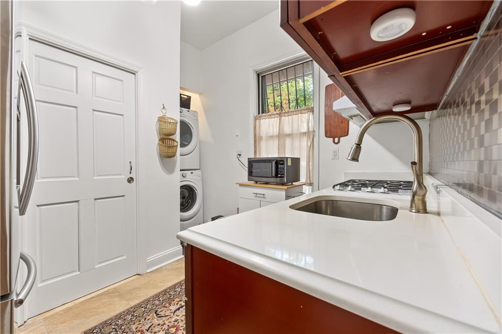 385 6th Ave Park Slope Brooklyn NY 11215