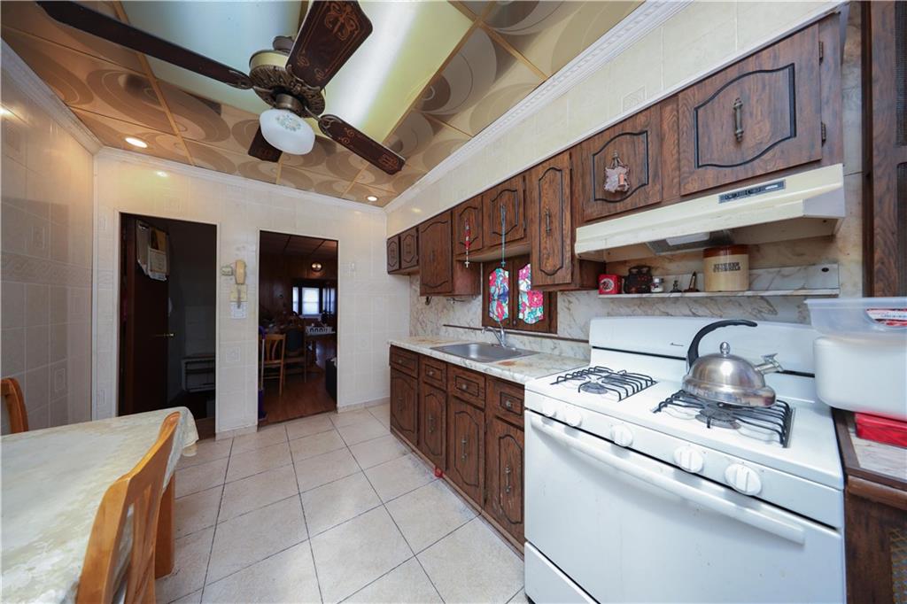 8669 15th Avenue Dyker Heights Brooklyn NY 11228