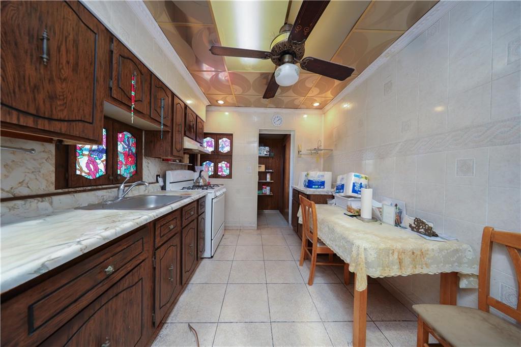 8669 15th Avenue Dyker Heights Brooklyn NY 11228