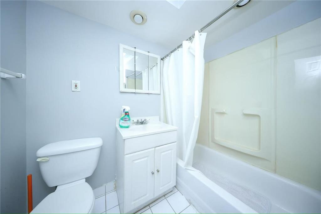 8669 15th Avenue Dyker Heights Brooklyn NY 11228