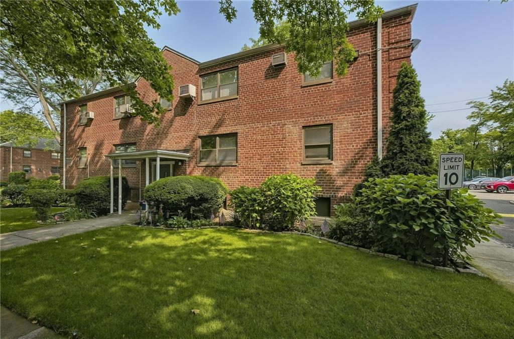 91-49 153rd Avenue Howard Beach Howard Beach NY 11414