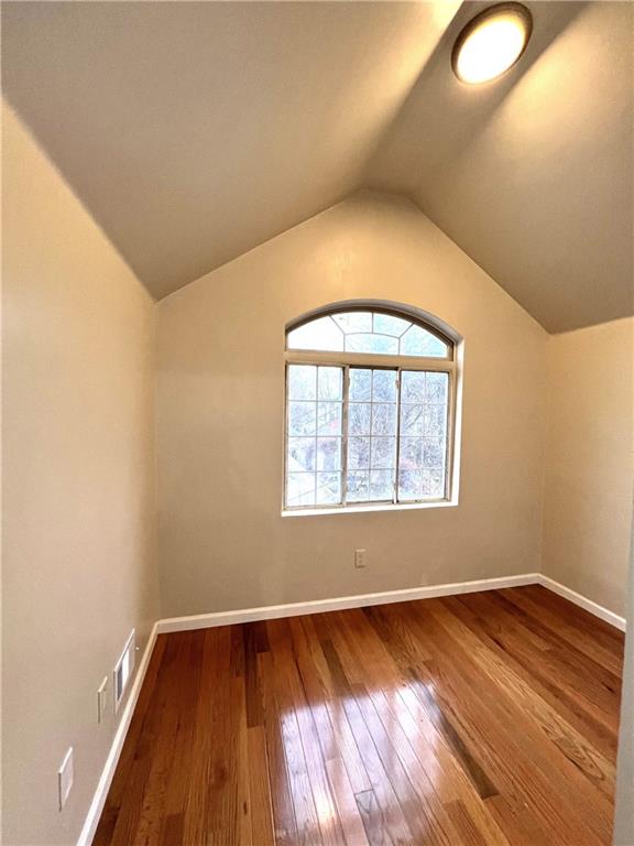 16 Mickardan Court Clifton Staten Island NY 10304