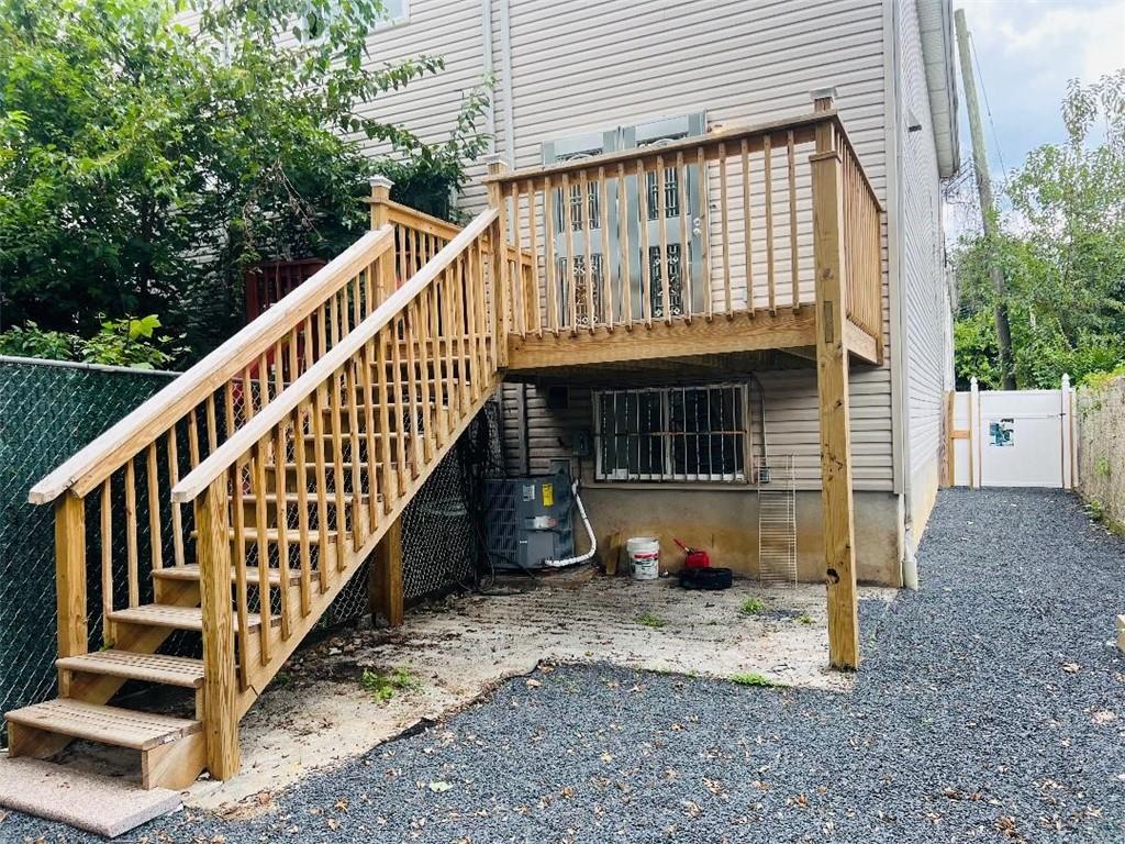16 Mickardan Court Clifton Staten Island NY 10304