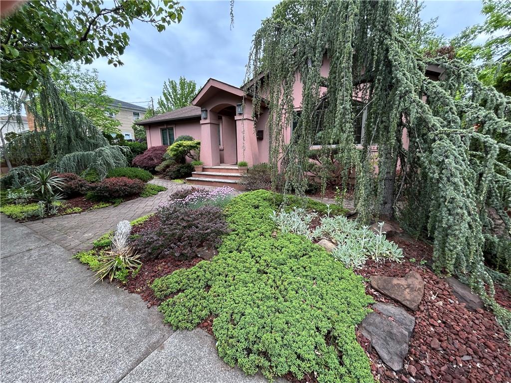 377 Eltingville Boulevard Eltingville Staten Island NY 10312