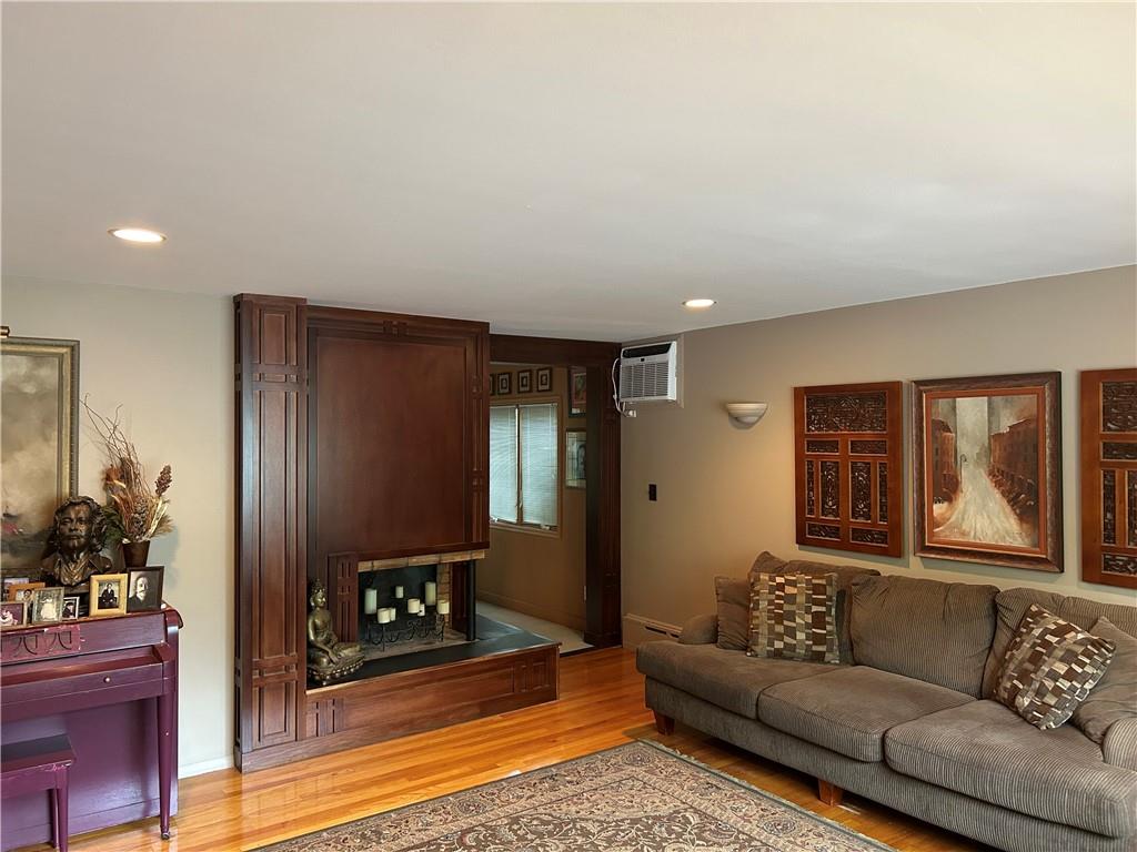 377 Eltingville Boulevard Eltingville Staten Island NY 10312