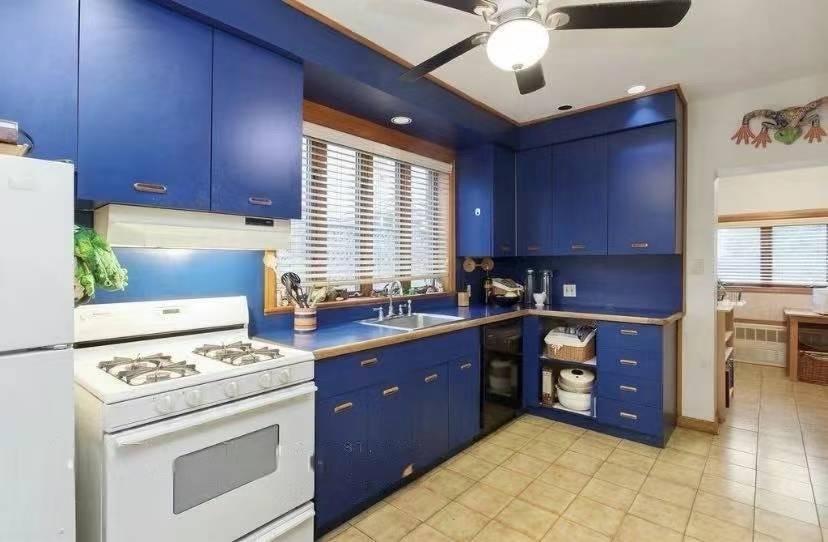1433 Bay Ridge Parkway Dyker Heights Brooklyn NY 11220