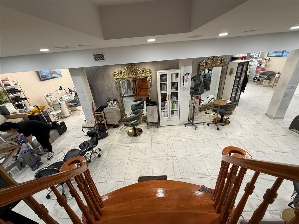 165 West End Avenue Manhattan Beach Brooklyn NY 11235