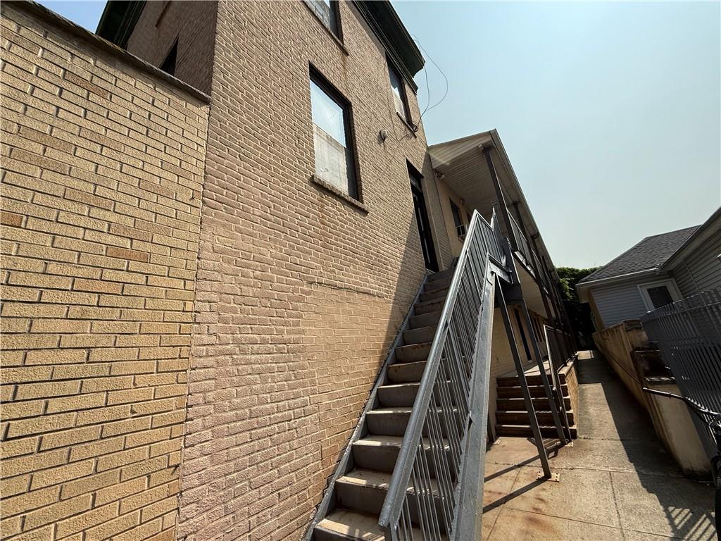 165 West End Avenue Manhattan Beach Brooklyn NY 11235