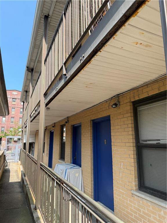 165 West End Avenue Manhattan Beach Brooklyn NY 11235